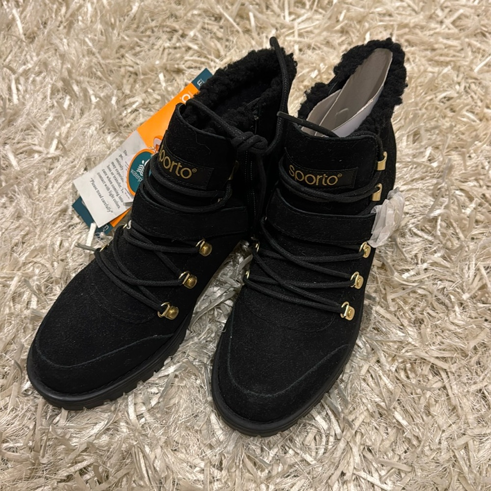 *NWT* Sporto Waterproof Booties